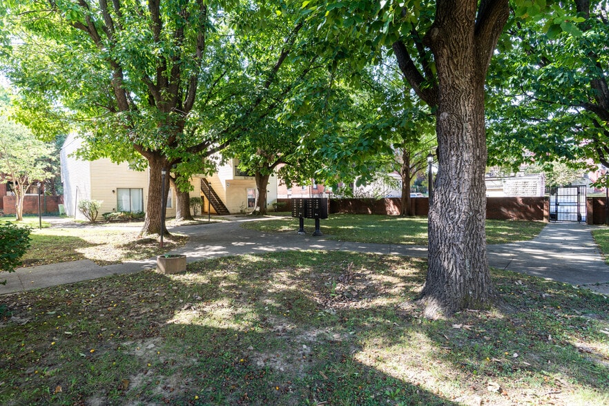 More Photos Of 1630 S 2nd St, Louisville Apartments For Sale