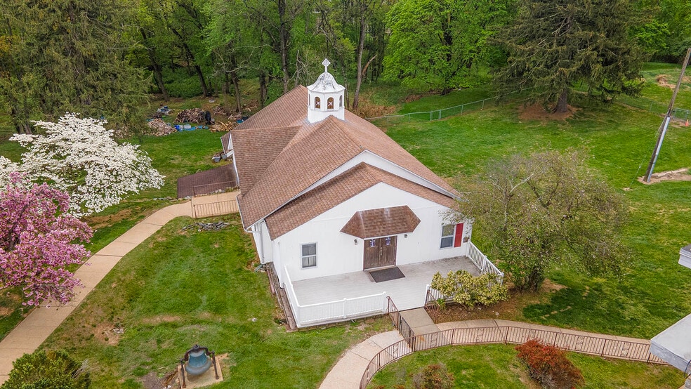 More Photos Of 521 Welsh Rd, Philadelphia Specialty For Sale