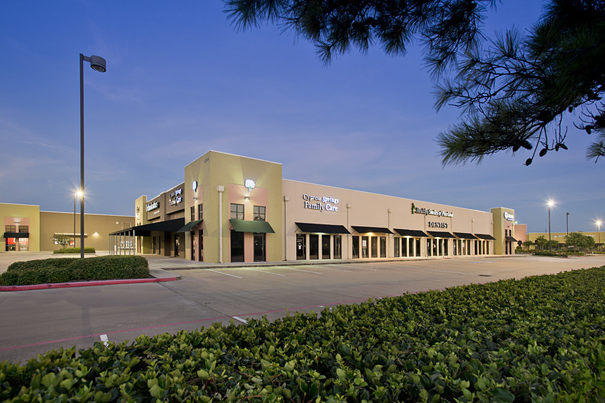 Primary Photo Of 12000-12008 Shadow Creek Pky, Pearland Unknown For Lease