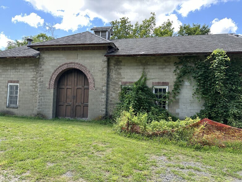 More Photos Of 200 Blue Point Rd, Highland Land For Sale