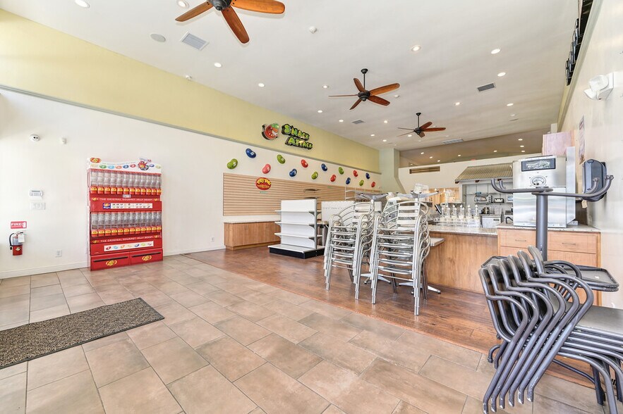 More Photos Of 27 S Main St, Colfax Storefront For Lease