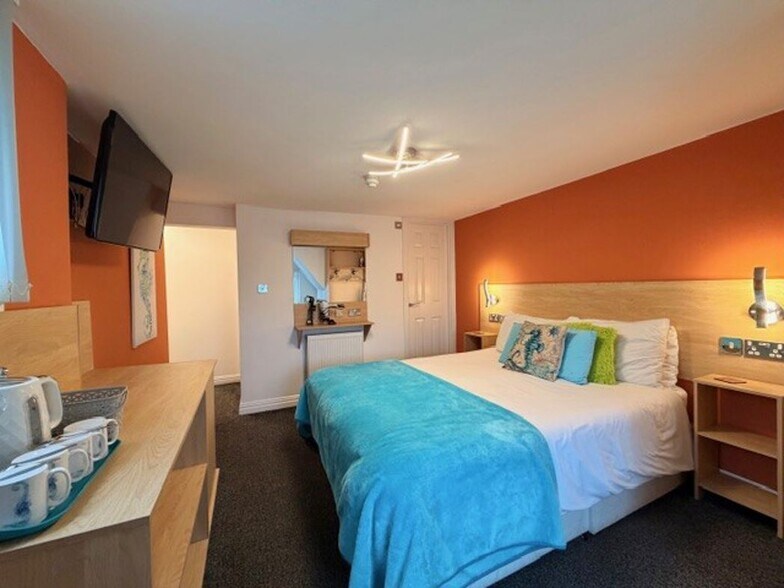 More Photos Of 20-22 Holmfield Rd, Blackpool Hotel For Sale