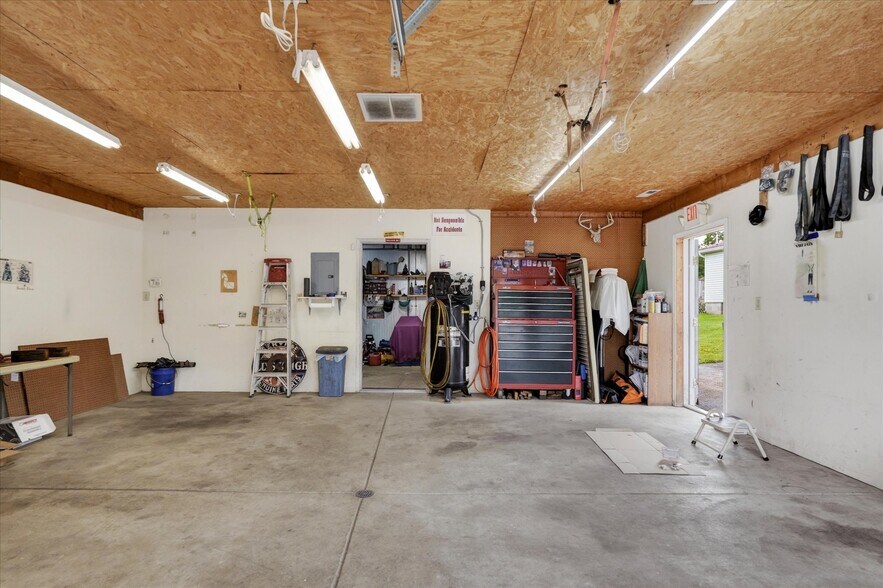 More Photos Of 904 N West St, Hillsboro Land For Sale