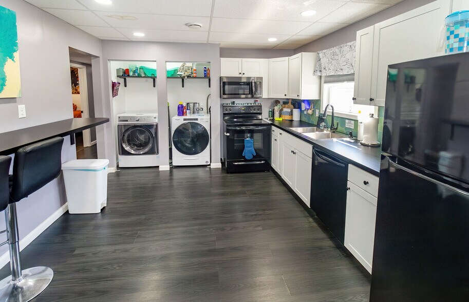 More Photos Of 903 Edgar St, Evansville Multifamily For Sale