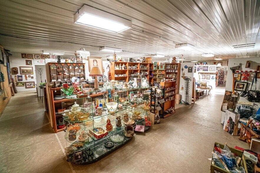 More Photos Of 604 E Wisconsin St, Sparta Industrial For Sale