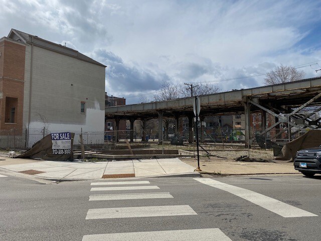 More Photos Of 935 W Willow St, Chicago Land For Sale