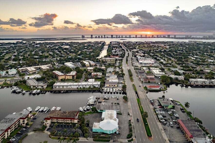 More Photos Of 631 Northlake Blvd, North Palm Beach Marina For Sale