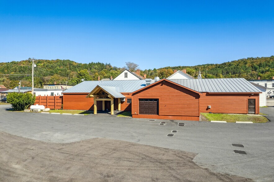 More Photos Of 1 Maple ave, Chelsea Restaurant For Sale