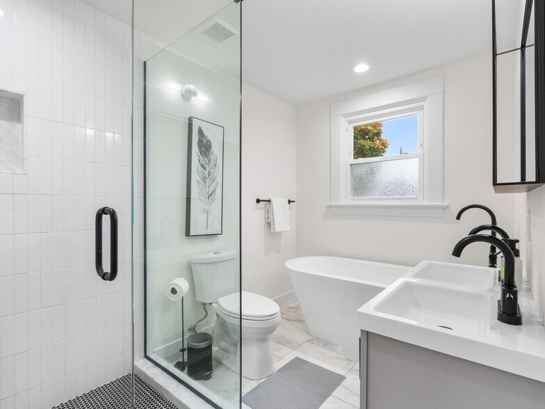 More Photos Of 3415 NE 41st Ave, Portland Multifamily For Sale