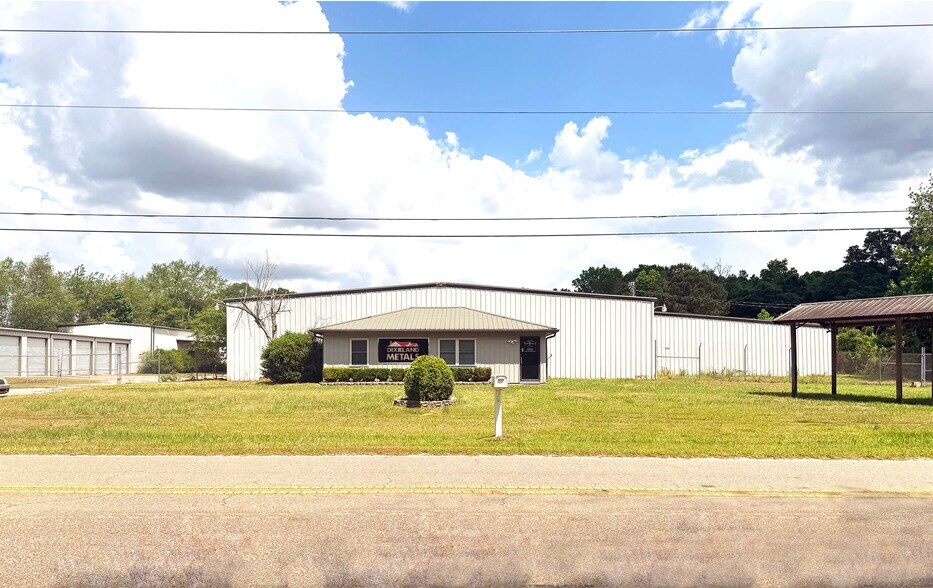 Primary Photo Of 378 Eastland Rd, Dothan Distribution For Sale