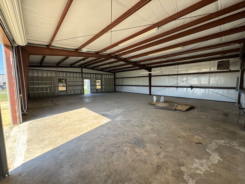 More Photos Of 1313 Driftwood Dr, Bossier City Office For Lease