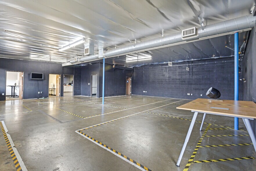 Primary Photo Of 315 S Flower St, Burbank Warehouse For Lease