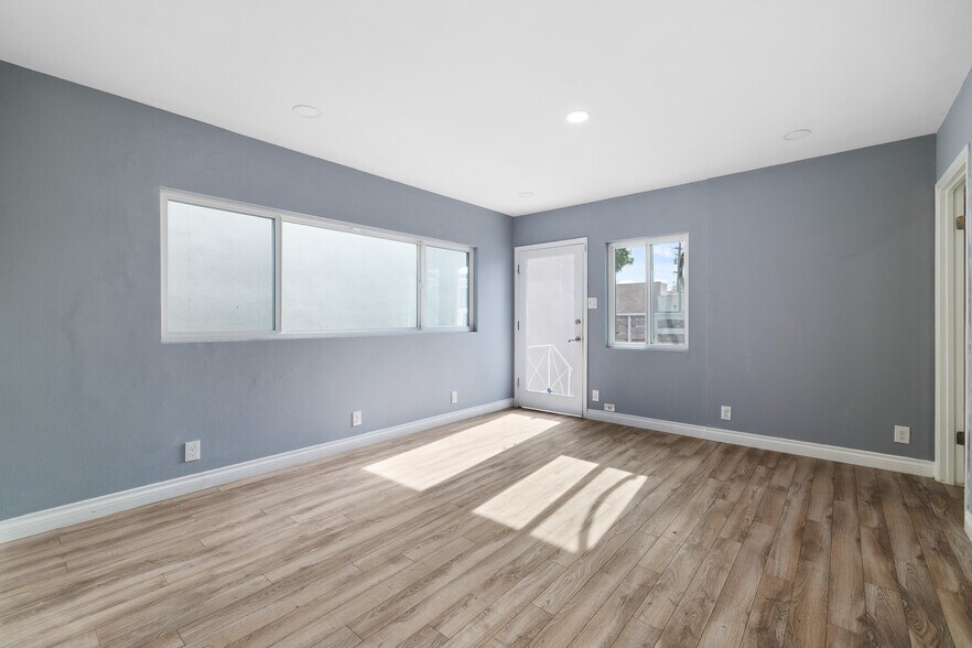 More Photos Of 5709 E Beverly Blvd, Los Angeles Office Residential For Sale