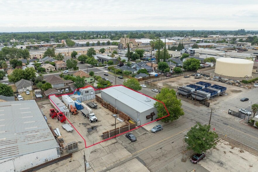 More Photos Of 213 C St, Turlock Warehouse For Sale