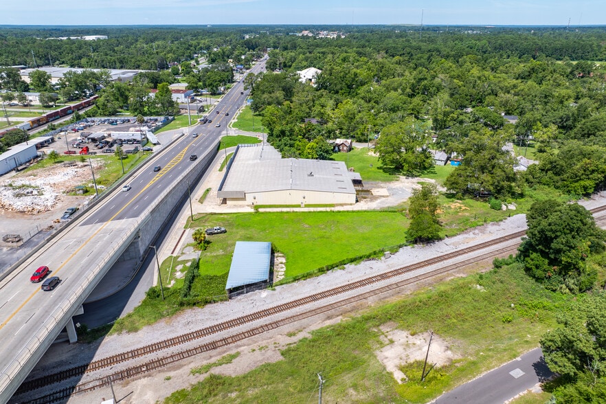 More Photos Of 908 W Hill Ave, Valdosta Warehouse For Sale