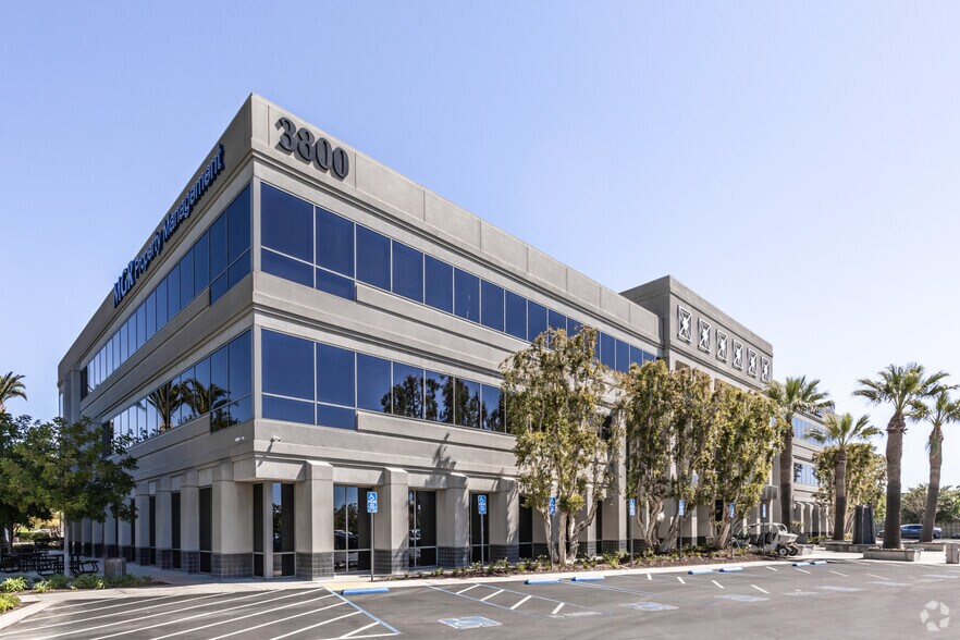 More Photos Of 3800 Concours, Ontario Office For Lease