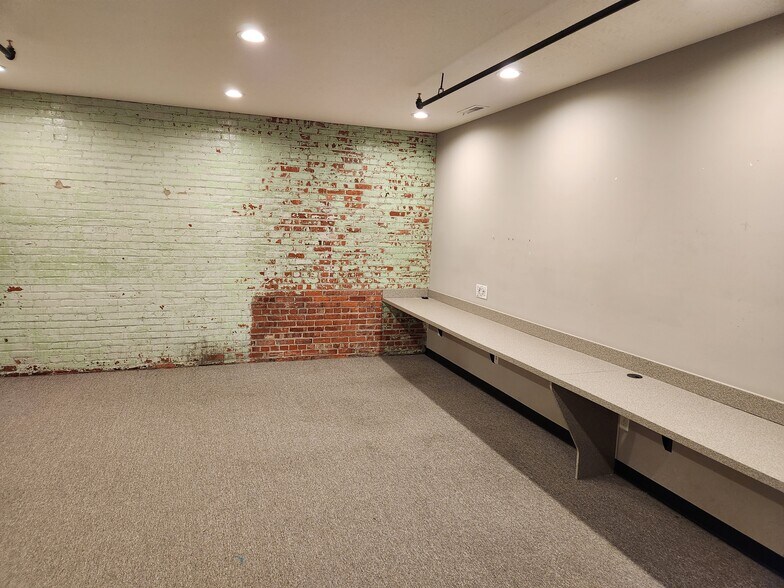 More Photos Of 300 W Broadway St, Greenwood Loft Creative Space For Sale