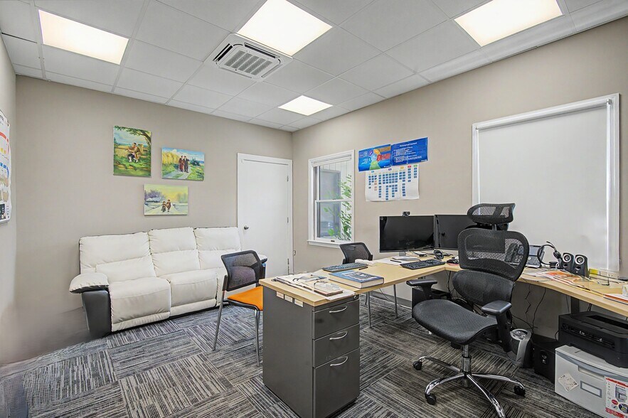 More Photos Of 11 Abrams Rd, Central Valley Office For Sale