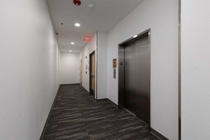 More Photos Of 150 Mercury Village Dr, Durango Medical For Lease