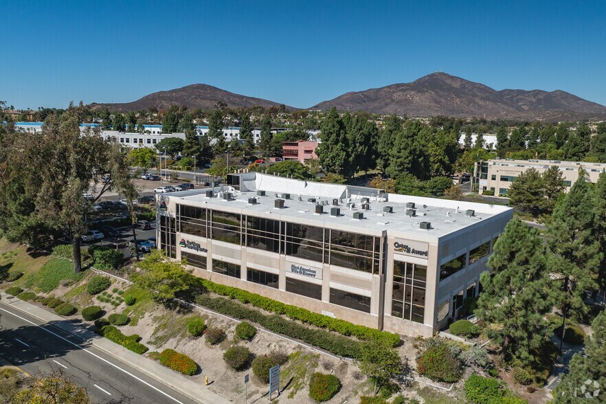 More Photos Of 860 Kuhn Dr, Chula Vista Office For Lease