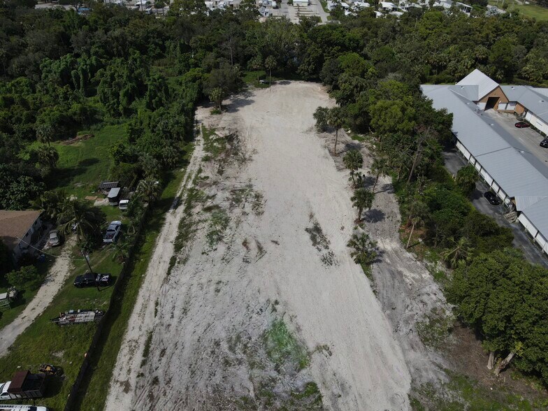 More Photos Of 27761 Downs Dr, Bonita Springs Land For Lease