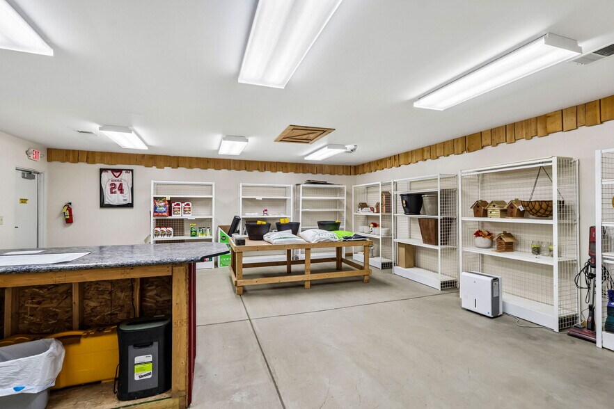 More Photos Of 3220 McCartney Rd, Youngstown General Retail For Sale