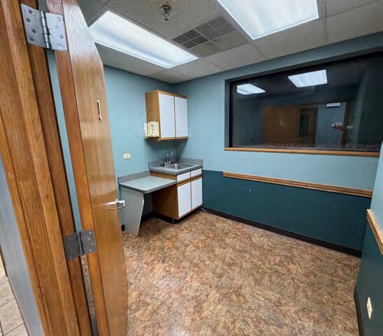 More Photos Of 511-515 Thornhill Dr, Carol Stream Medical For Sale