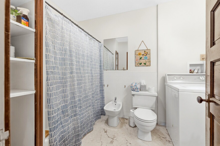 More Photos Of 320 Watts St, Morgantown Apartments For Sale