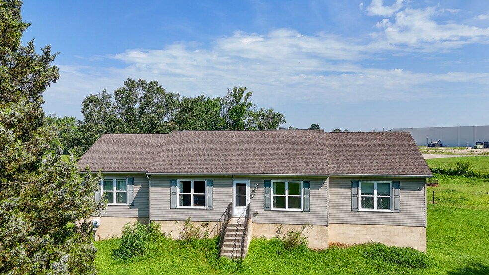 More Photos Of 110 Pennsgrove Pedricktown Rd, Pedricktown Service For Sale