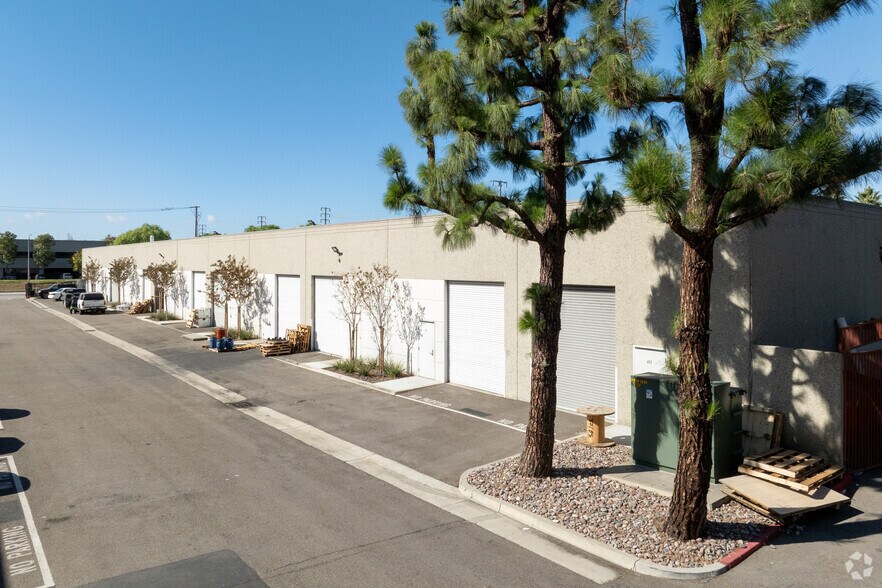 More Photos Of 1300-1330 E 223rd St, Carson Flex For Lease