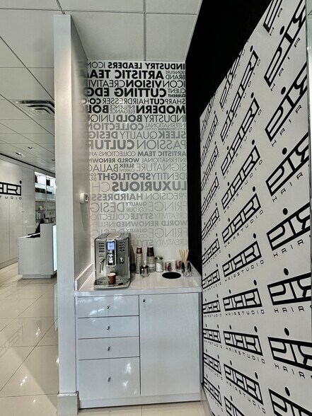 More Photos Of 181 Greenwich Ave, Greenwich General Retail For Sale