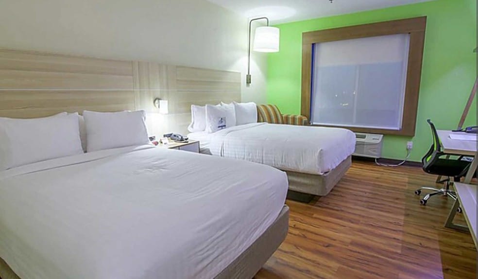 More Photos Of 220 N Expressway 77, Raymondville Hotel For Sale