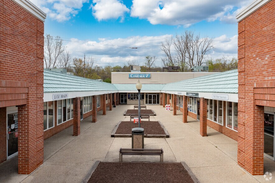 More Photos Of 726 E Main St, Lebanon Unknown For Lease