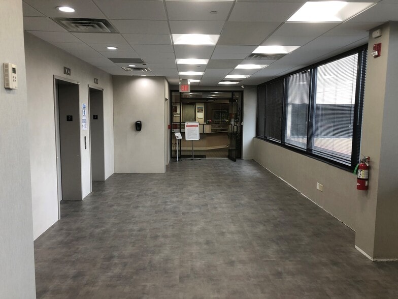 More Photos Of 17 Squadron Blvd, New City Medical For Lease