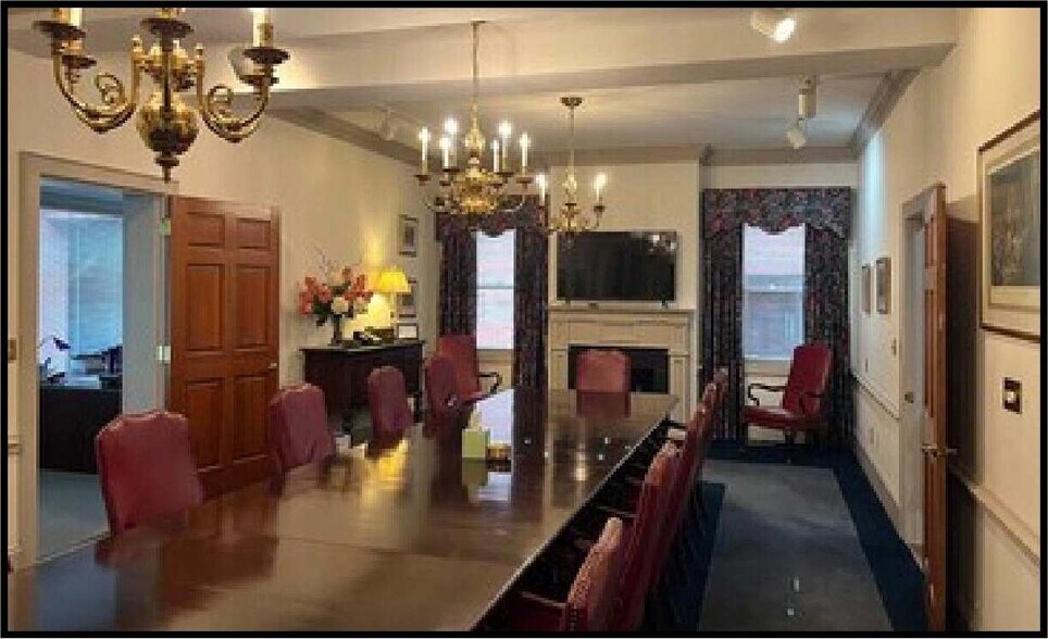 More Photos Of 2419 Market St, Wilmington Office For Sale