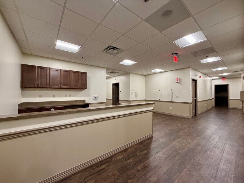 More Photos Of 2424 W Pleasant Run Rd, Lancaster Medical For Lease