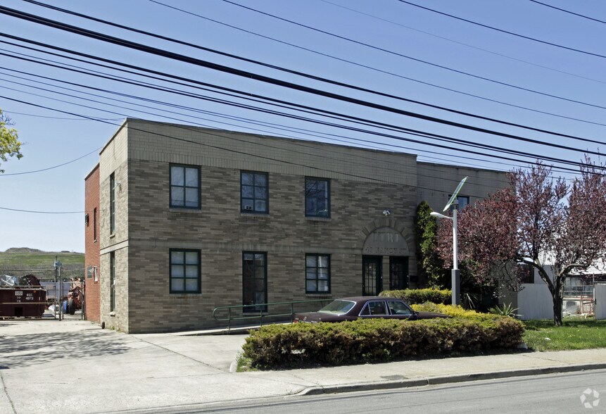 Primary Photo Of 48 Nancy St, West Babylon Flex For Sale