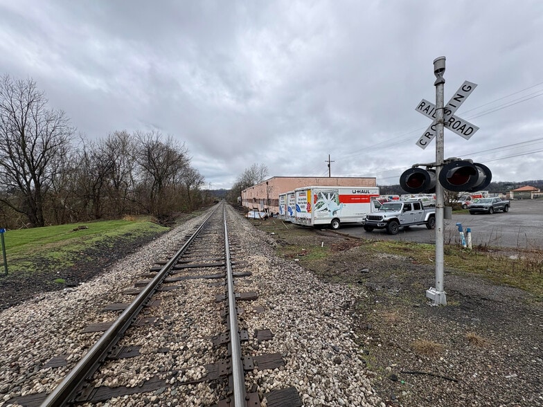 More Photos Of 550 Mayer St, Bridgeville Warehouse For Sale