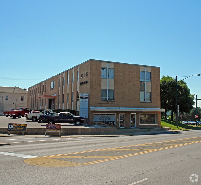 More Photos Of 616 N Limestone St, Springfield Loft Creative Space For Lease