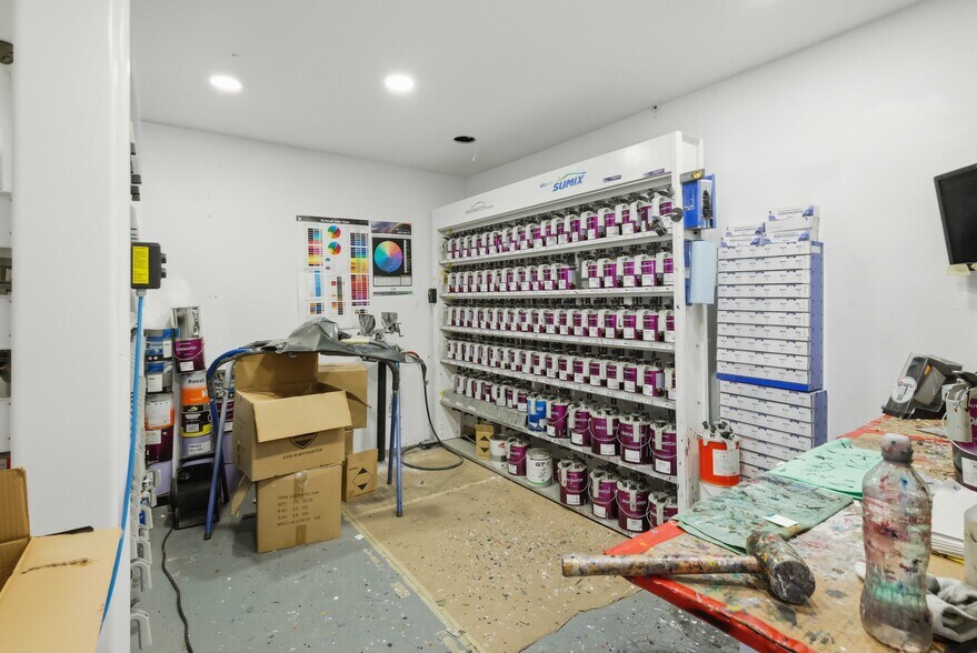 More Photos Of 1081 E 47th St, Hialeah Service Station For Sale