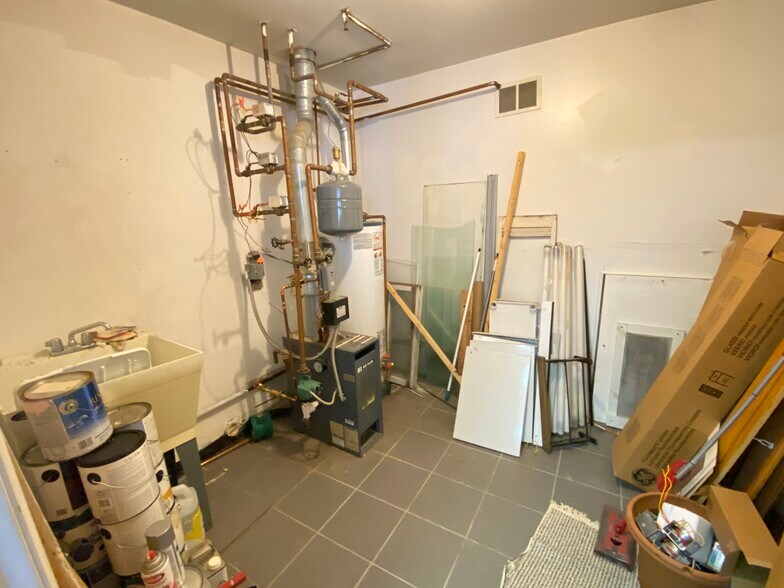More Photos Of 105 N Fifth St, Roscommon Freestanding For Sale
