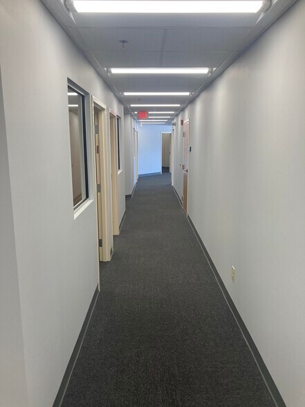 More Photos Of 1888-1890 N Market St, Frederick Office For Lease