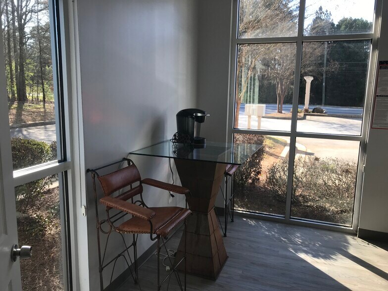 More Photos Of 3662 Flakes Mill Rd, Decatur Office For Lease