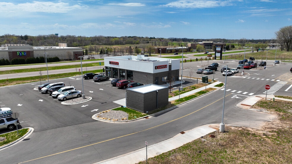 More Photos Of 3480 Highpoint Dr N, Oakdale General Retail For Sale