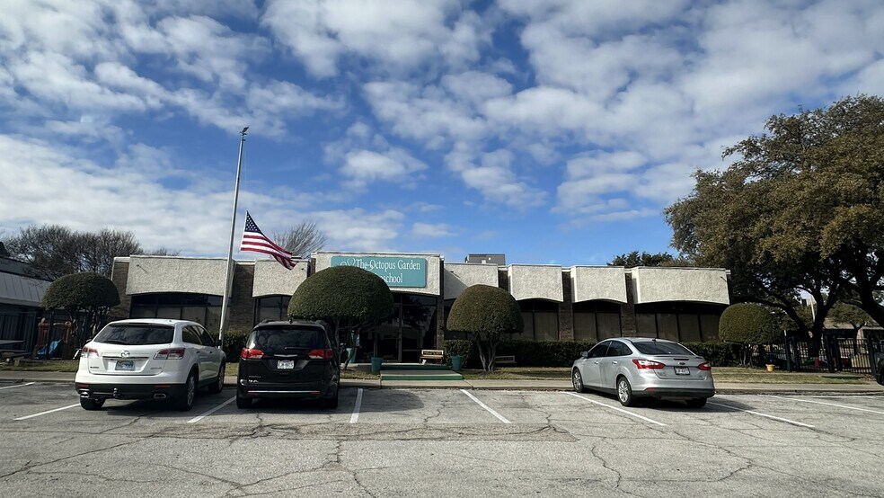 More Photos Of 1075 Executive Dr E, Richardson Daycare Center For Sale