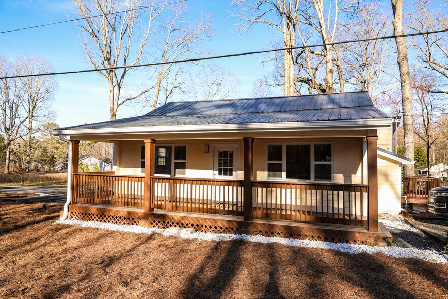 More Photos Of 643 Highway 9 S, Dawsonville Office Residential For Sale