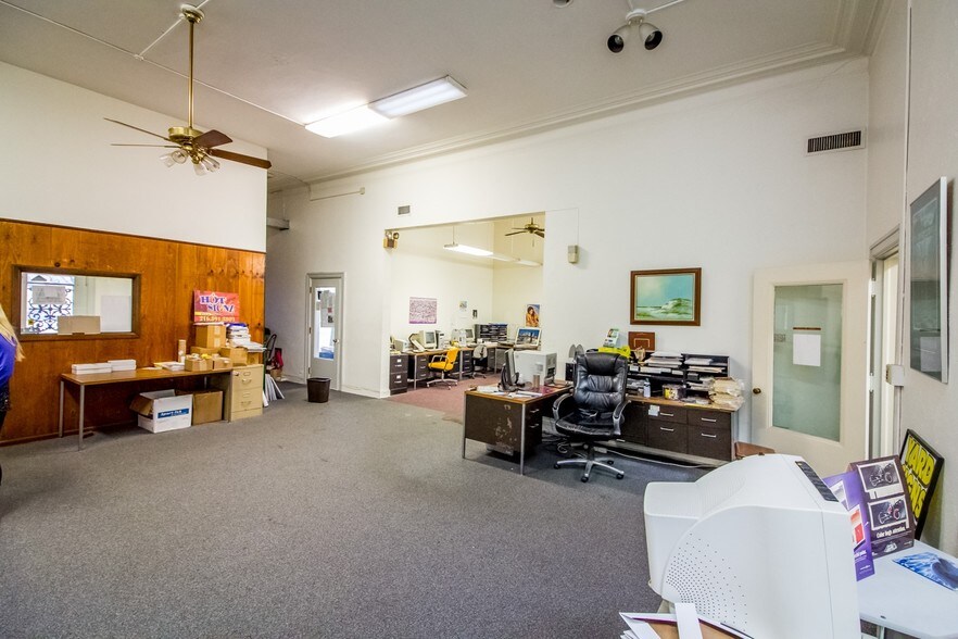 More Photos Of 3800-3812 Euclid Ave, Cleveland Light Manufacturing For Lease