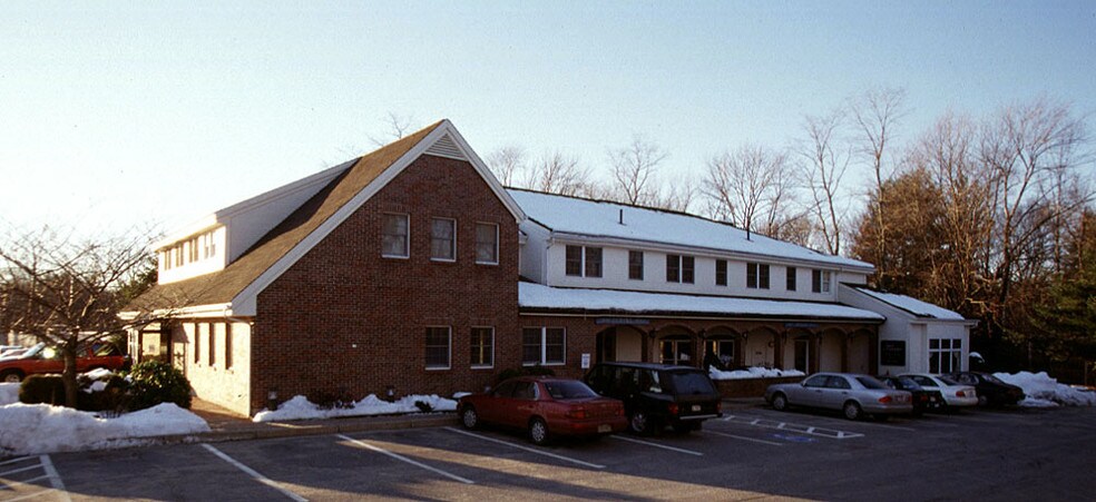 More Photos Of 16 Boston Post Rd, Wayland Office For Lease