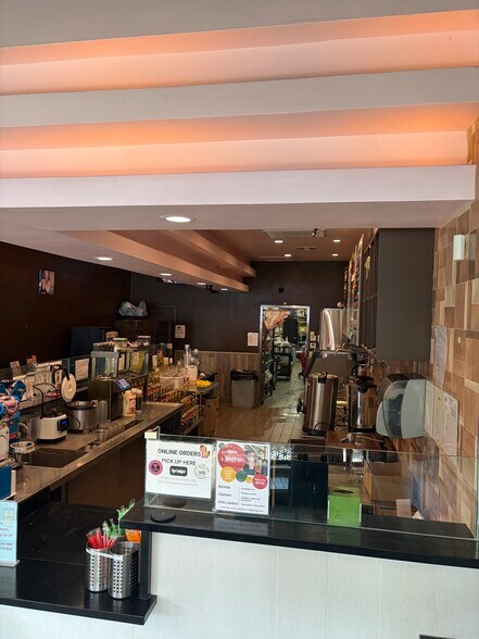 More Photos Of 510 S Myrtle Ave, Monrovia General Retail For Sale