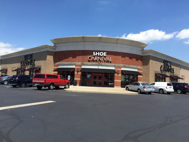 More Photos Of 7565 US Highway 31 S, Indianapolis Storefront For Lease